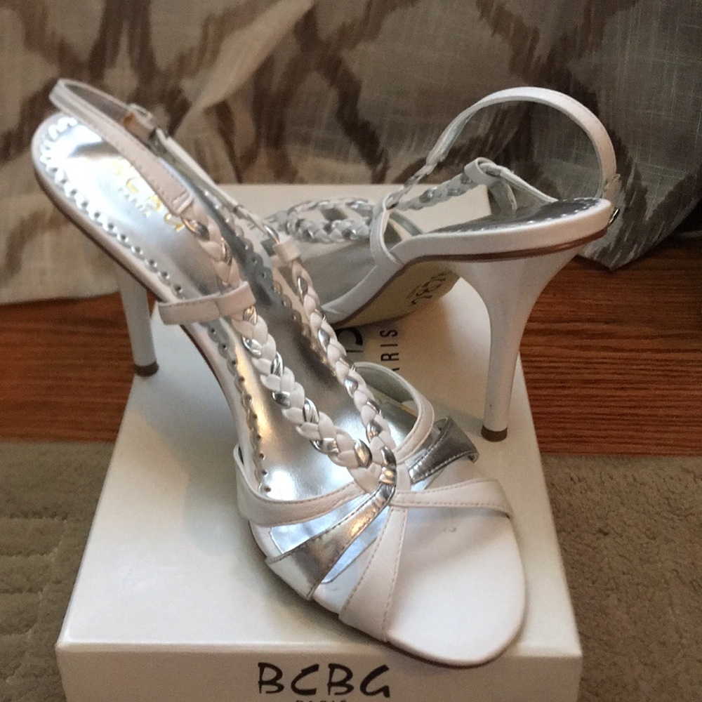BCBG Paris White/Silver heels